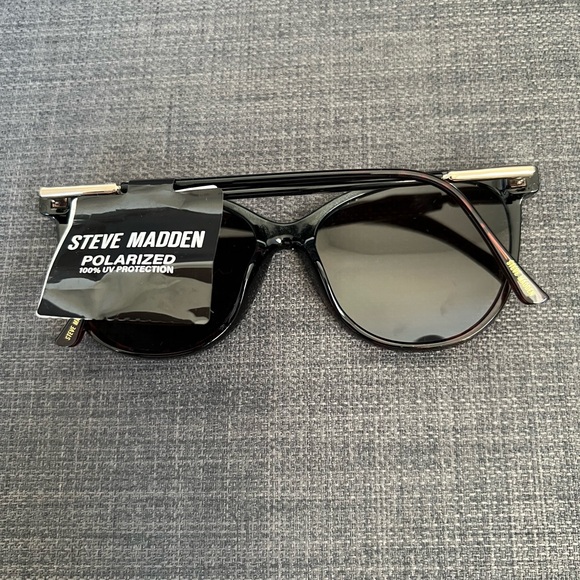 NWT STEVE MADDEN SUNGLASSES EYEWEAR ACCESSORY - Picture 3 of 5